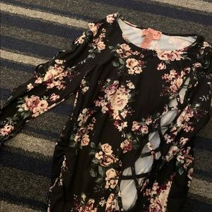 L Maternity Floral Top